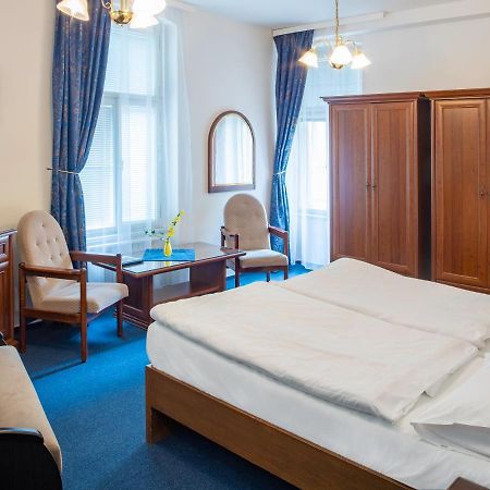 Ea Apartmany Mozart Karlsbad Exteriör bild