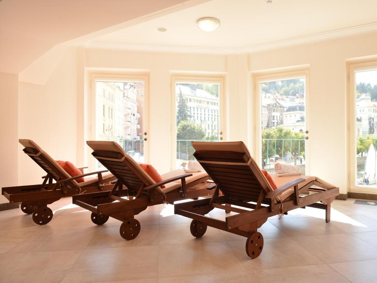 Ea Apartmany Mozart Karlsbad Exteriör bild