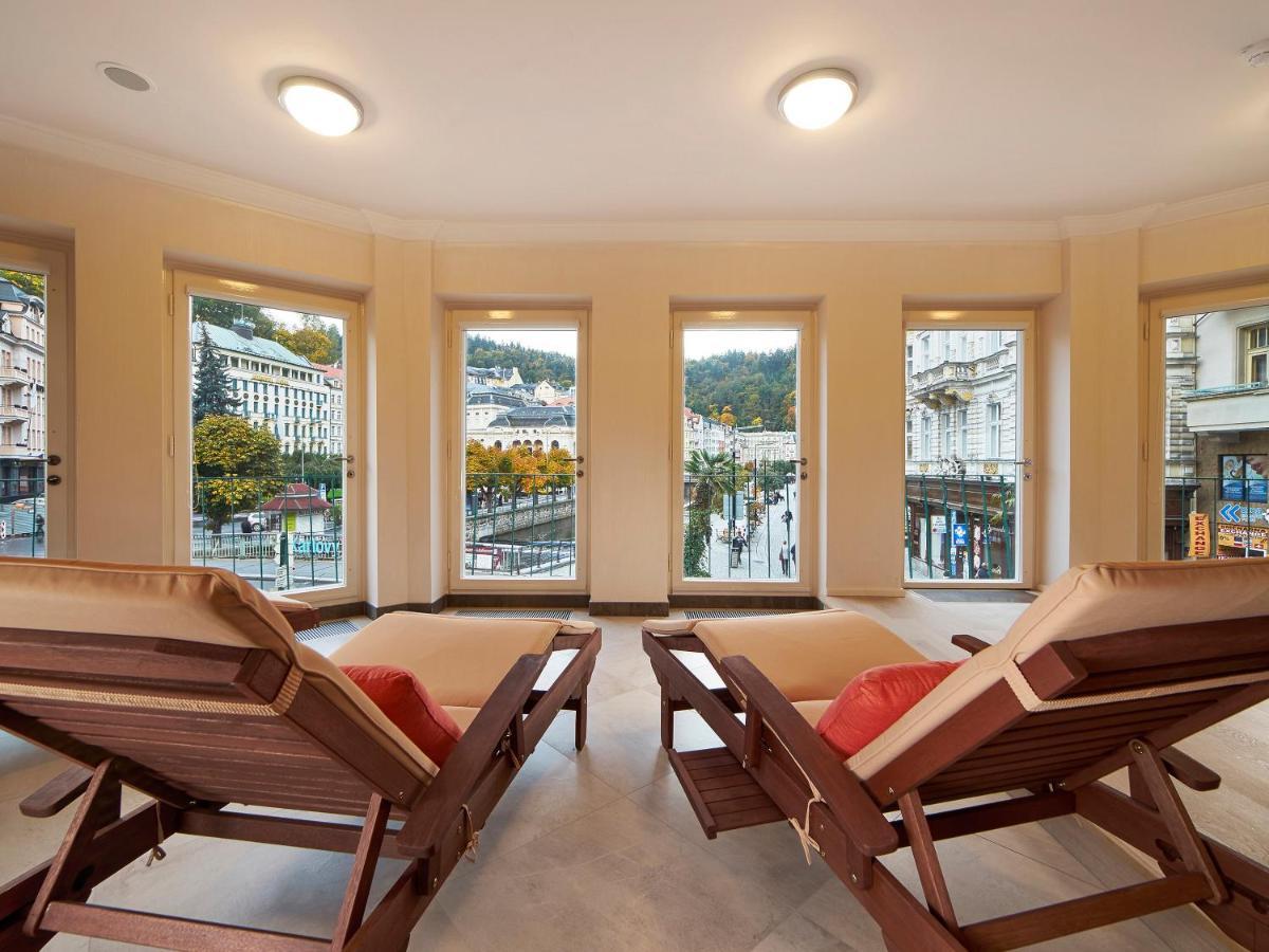 Ea Apartmany Mozart Karlsbad Exteriör bild