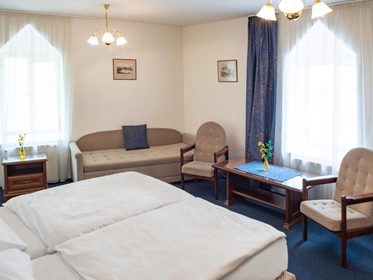Ea Apartmany Mozart Karlsbad Exteriör bild