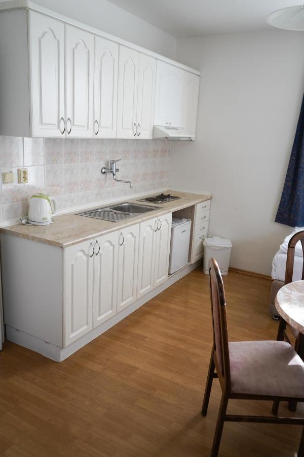 Ea Apartmany Mozart Karlsbad Exteriör bild